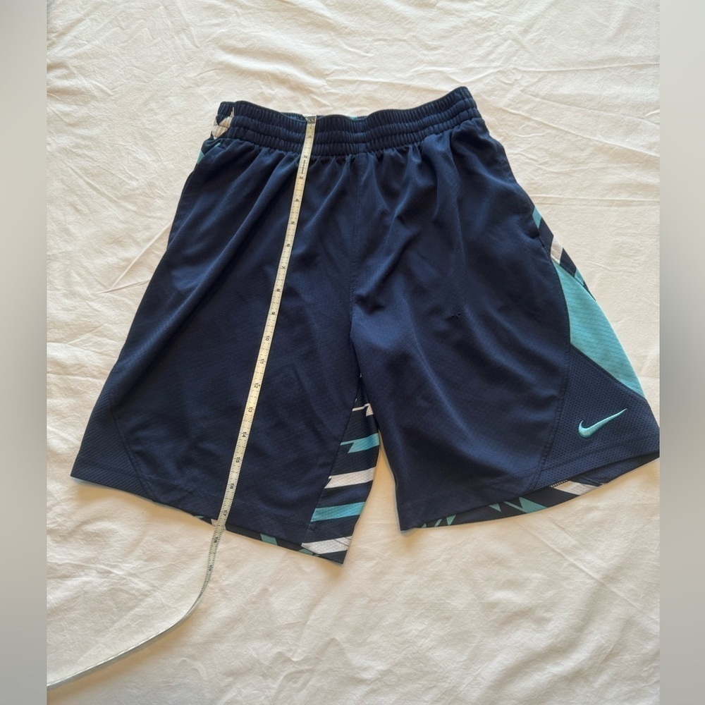 Nike - Boys Shorts - Size L - Few Stray Threads